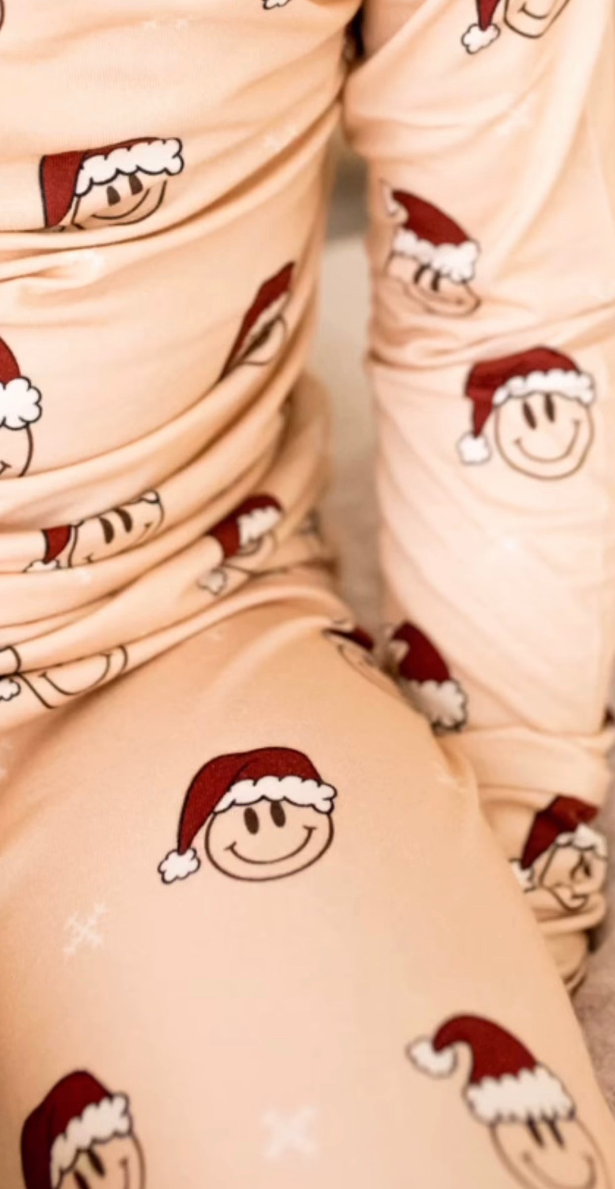Long Sleeve Set - Smiley Santa
